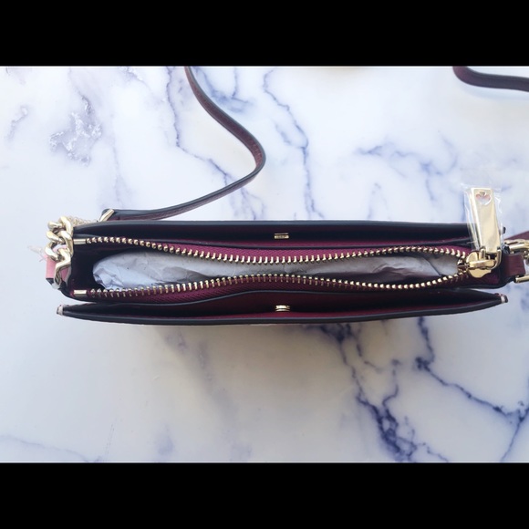 NWT Kate Spade Flower🌸💞 Crossbody - Picture 3 of 3